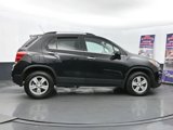 Used 2019 Chevrolet Trax LT w/ LT Convenience Package image 4
