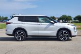 Used 2023 Mitsubishi Outlander SE image 5