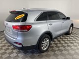 Used 2016 Kia Sorento LX image 3