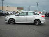 Used 2015 Ford Focus SE w/ SE Sport Package image 2