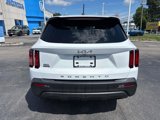 Used 2022 Kia Sorento LX image 5