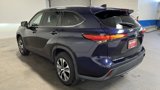 Used 2022 Toyota Highlander XLE image 5
