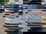Used 2019 Hyundai Santa Fe SE image 6