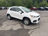 Used 2022 Chevrolet Trax LT w/ LT Convenience Package image 4