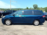 Used 2011 Toyota Sienna XLE image 2