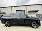 Used 2024 Cadillac Escalade ESV Sport Platinum w/ LPO, ONYX Package image 3
