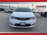 Used 2018 Chrysler Pacifica Limited image 3