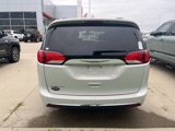 Used 2017 Chrysler Pacifica Touring-L image 3