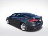 Used 2020 Ford Fusion SE image 3