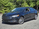Used 2017 Ford Fusion SE w/ Fusion SE Technology Package image 2