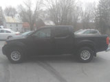 Used 2018 Nissan Frontier SV image 2