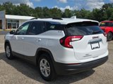 Used 2022 GMC Terrain SLE w/ Driver Convenience Package image 2