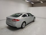 Used 2020 Ford Fusion SE image 3