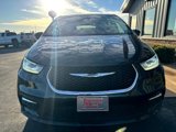 Used 2023 Chrysler Pacifica Touring-L image 3