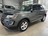 Used 2017 Ford Explorer XLT w/ Equipment Group 202A image 4