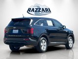 Used 2021 Kia Sorento LX image 3