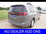 Used 2022 Chrysler Pacifica Touring-L image 3