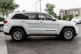 Used 2020 Jeep Grand Cherokee Laredo image 3