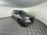 Used 2020 Nissan Pathfinder SL image 2