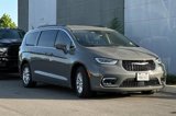 Used 2022 Chrysler Pacifica Touring-L image 2