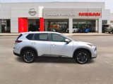 Used 2024 Nissan Rogue SV image 2