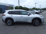 Used 2022 Nissan Rogue SV w/ SV Premium Package image 2