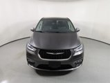 Used 2023 Chrysler Pacifica Limited image 2