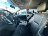 Used 2014 Chrysler Town & Country Touring image 5