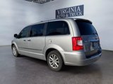 Used 2014 Chrysler Town & Country Touring-L image 5