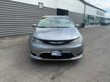 Used 2020 Chrysler Pacifica Touring-L w/ Tire & Wheel Group image 3