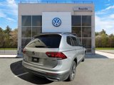 Certified 2022 Volkswagen Tiguan SE image 4