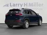 Used 2016 Jeep Cherokee Sport image 2