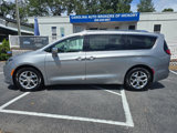 Used 2018 Chrysler Pacifica Limited image 3