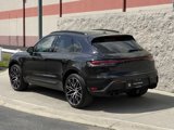 Certified 2025 Porsche Macan image 3