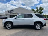 Used 2018 Chevrolet Traverse LT image 2