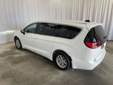 Used 2024 Chrysler Pacifica Touring-L image 5