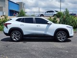 Used 2025 Chevrolet Trax LT w/ Driver Confidence Package image 2