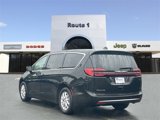 Used 2024 Chrysler Pacifica Touring-L image 4