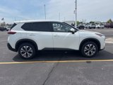 Used 2023 Nissan Rogue SV image 3