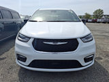 New 2025 Chrysler Pacifica Select image 2