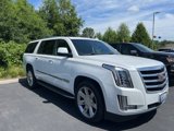 Used 2017 Cadillac Escalade ESV Luxury image 4
