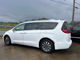 Used 2021 Chrysler Pacifica Touring-L image 6