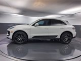 Certified 2022 Porsche Macan image 2