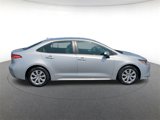 Used 2022 Toyota Corolla LE image 2