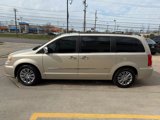 Used 2016 Chrysler Town & Country Touring-L w/ Driver Convenience Group image 6