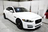 Used 2017 Jaguar XE image 3