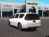 New 2023 Chrysler Pacifica Limited w/ S Appearance Package image 5
