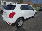 Used 2022 Chevrolet Trax LT w/ LT Convenience Package image 4