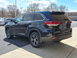 Used 2017 Toyota Highlander LE image 4