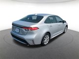 Used 2022 Toyota Corolla LE image 4